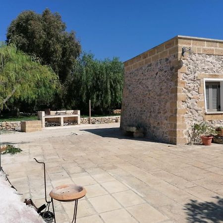 Agriturismo Allu Ruvezzu Acomodação com café da manhã Torre Mozza Exterior foto
