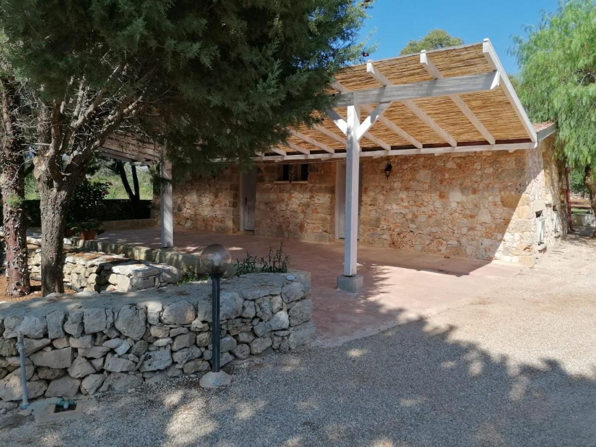 Agriturismo Allu Ruvezzu Acomodação com café da manhã Torre Mozza Exterior foto